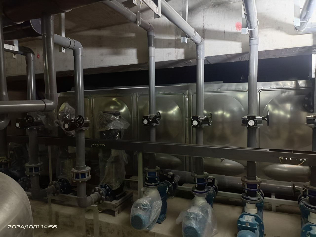 滨河恒温半标池施工现场图！