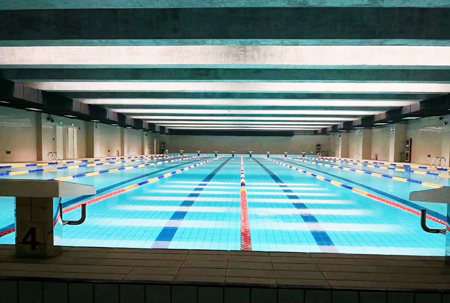 如何制定泳池设备维护计划？