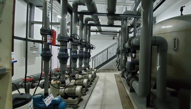 新建游泳池需要哪些水处理设备？